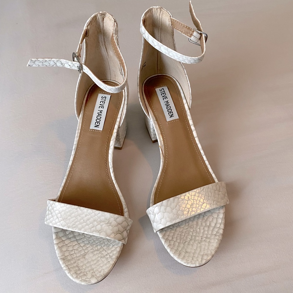 Used- Like New Steve Madden Heels.